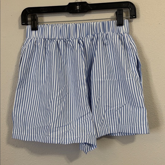 Striped Blue & White Strapless Set - Picture 6 of 7